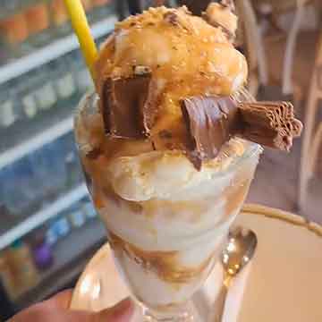 3-Honey-CrunchIce-cream-sundae